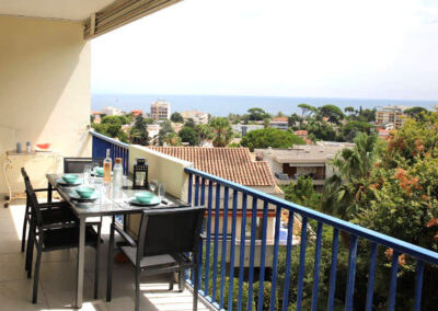 Appartement Antibes-terrasse-mer