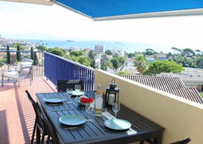 Appartement 2 - Juan-Les-Pins-Balcon-vue mer2